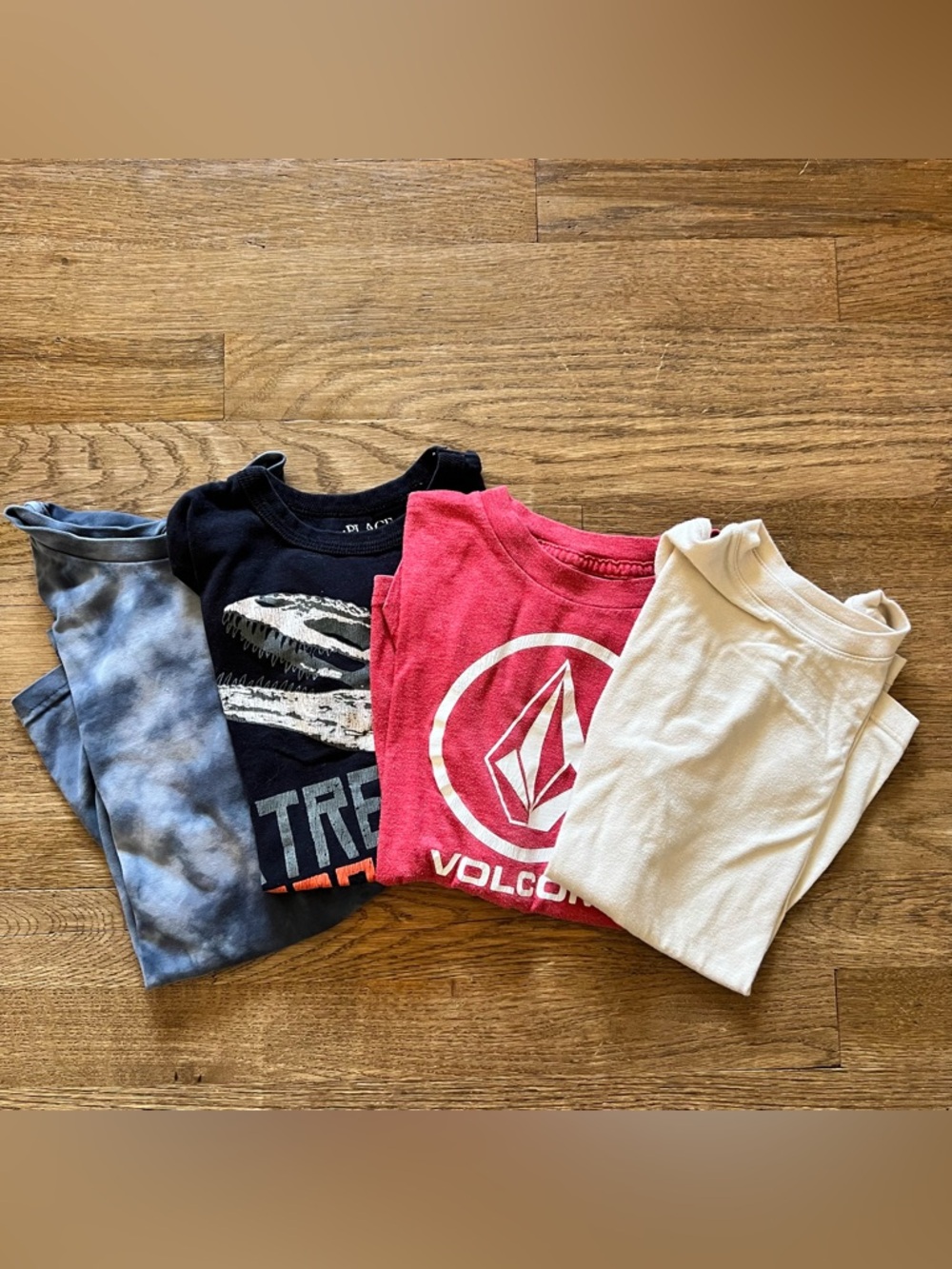 Kids Short Sleeve Tee Bundle Boys Red, Blue, Cream Size 6/7 and 5/6